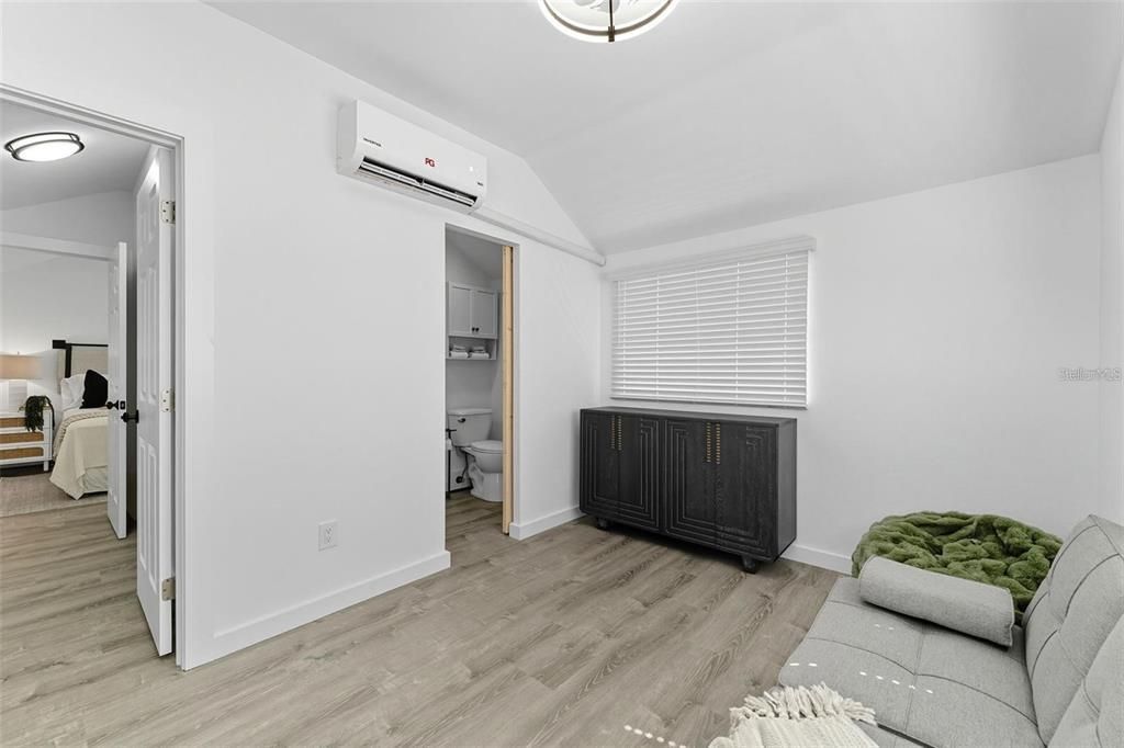 For Rent: $2,000 (2 beds, 2 baths, 780 Square Feet)