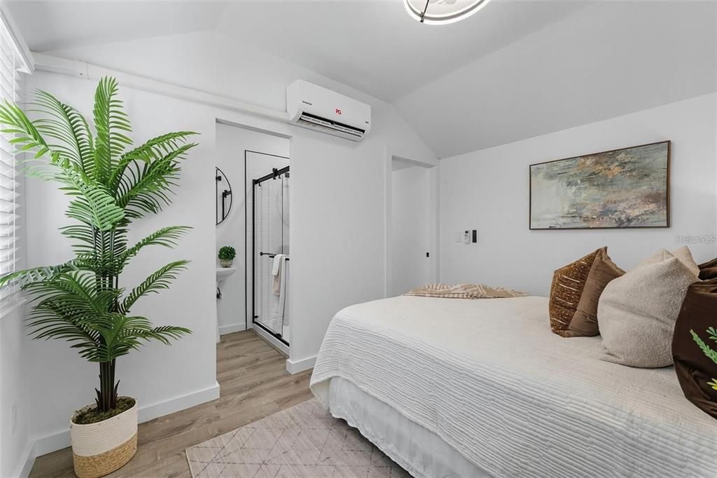 For Rent: $2,000 (2 beds, 2 baths, 780 Square Feet)