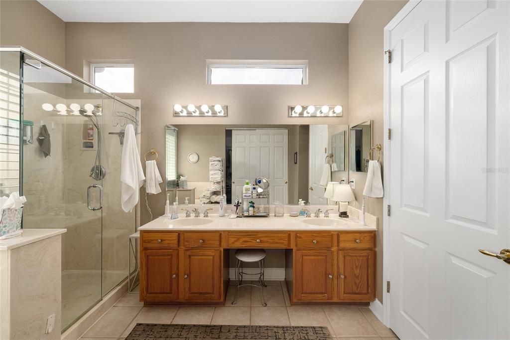 For Sale: $469,000 (3 beds, 2 baths, 2346 Square Feet)