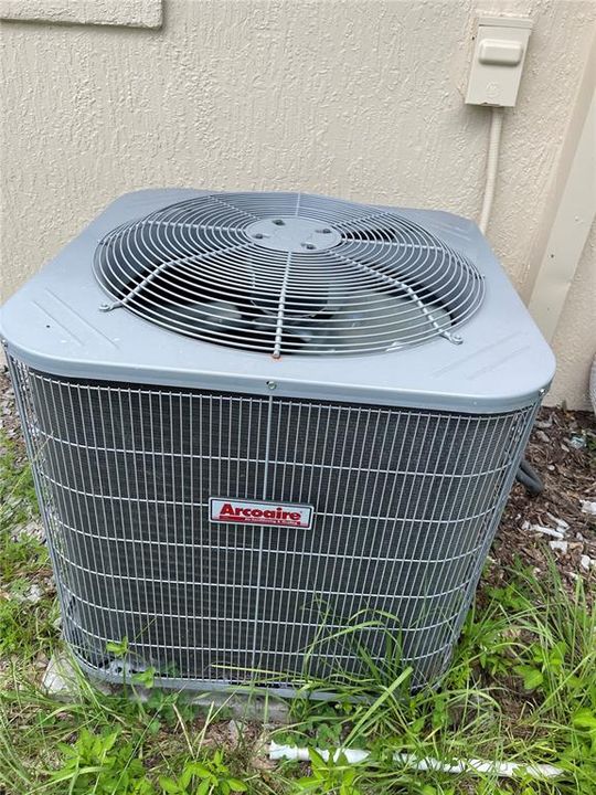 For Sale: $239,000 (8 beds, 0 baths, 1344 Square Feet)