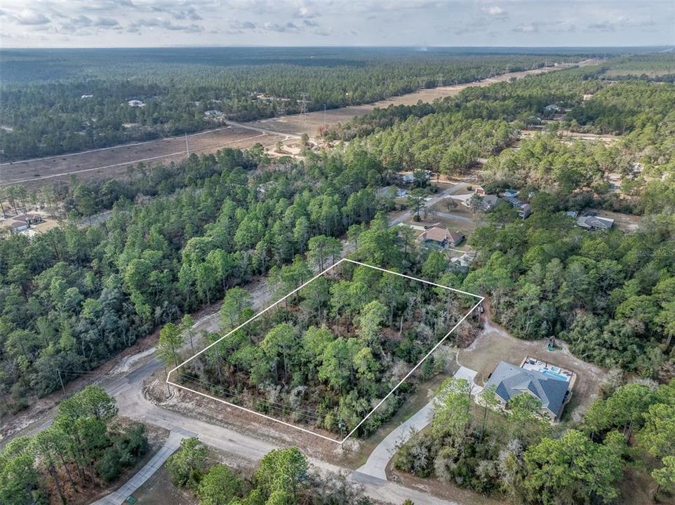 En Venta: $80,000 (1.57 acres)