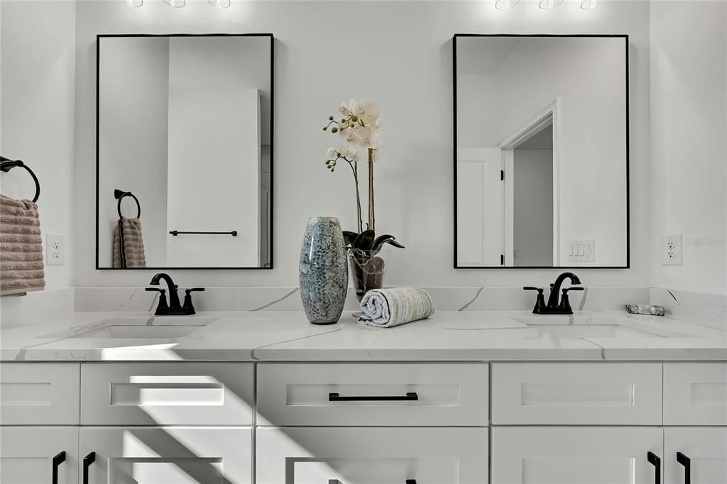 En Venta: $419,990 (4 camas, 3 baños, 2061 Pies cuadrados)