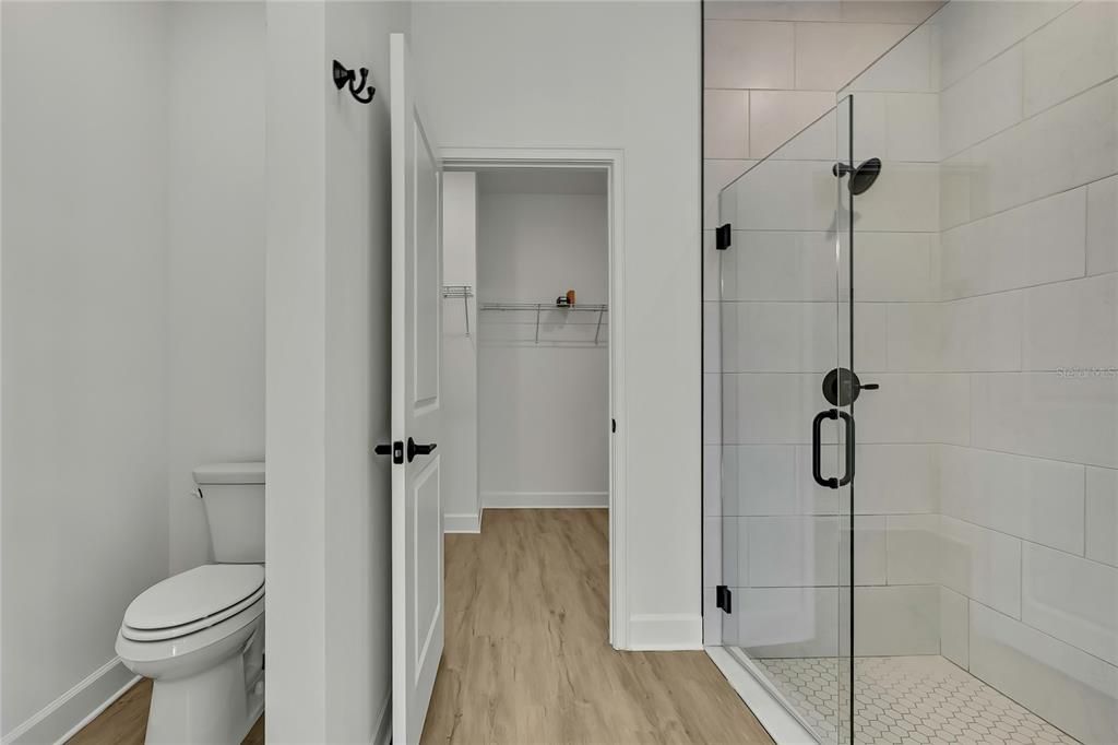 En Venta: $419,990 (4 camas, 3 baños, 2061 Pies cuadrados)