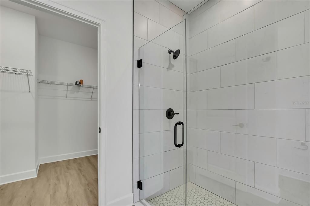 En Venta: $419,990 (4 camas, 3 baños, 2061 Pies cuadrados)