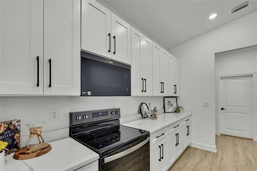 En Venta: $419,990 (4 camas, 3 baños, 2061 Pies cuadrados)