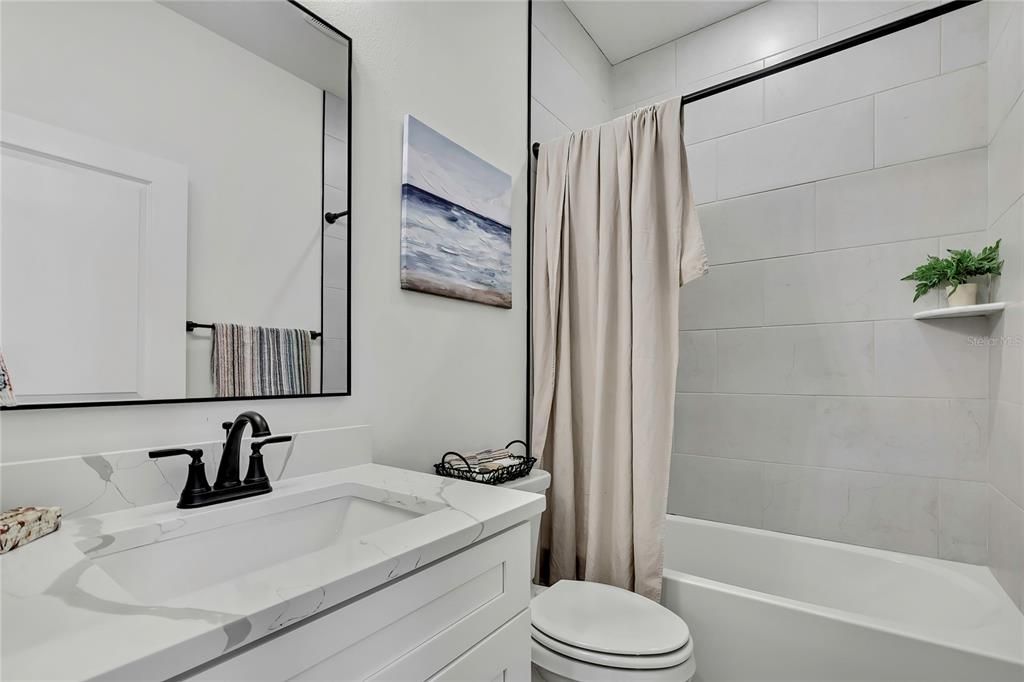 En Venta: $419,990 (4 camas, 3 baños, 2061 Pies cuadrados)