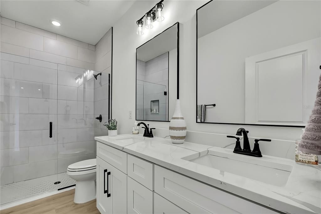 En Venta: $419,990 (4 camas, 3 baños, 2061 Pies cuadrados)