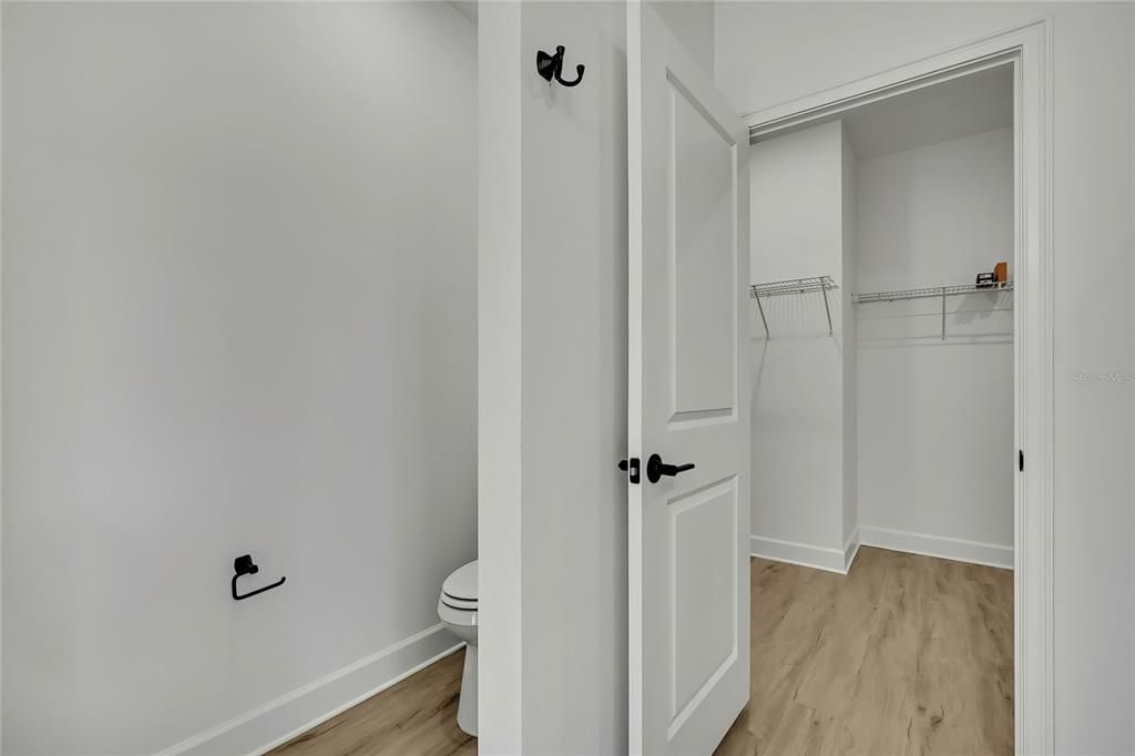 En Venta: $419,990 (4 camas, 3 baños, 2061 Pies cuadrados)