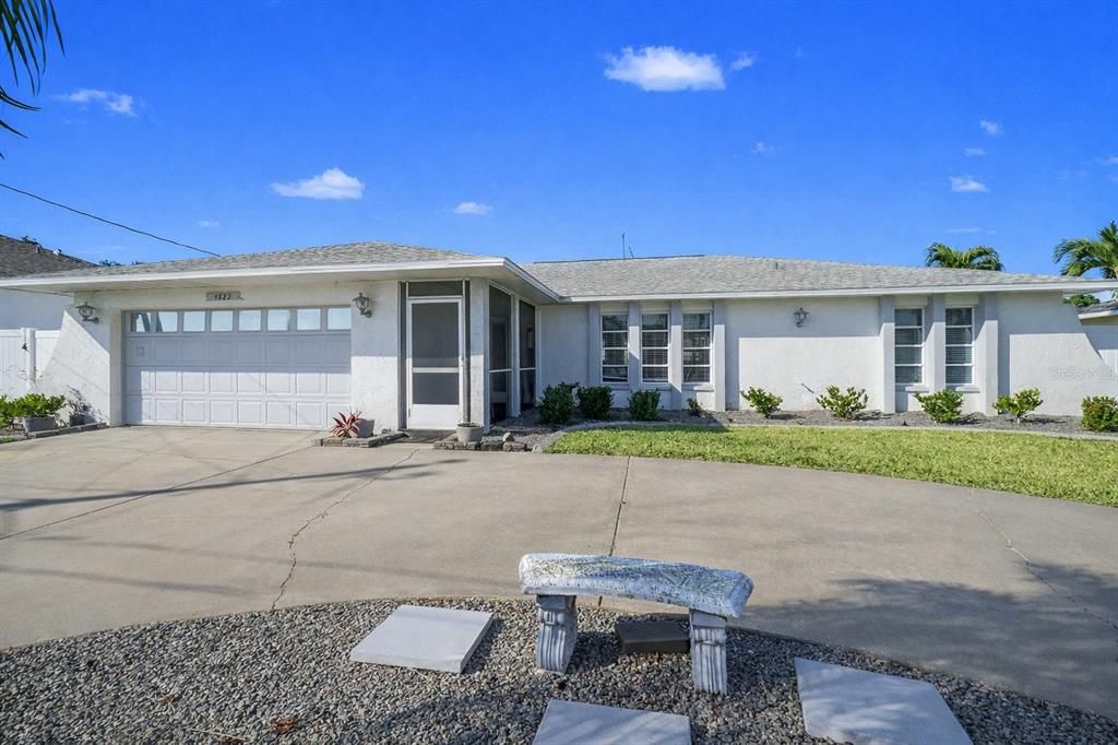 For Sale: $635,000 (4 beds, 2 baths, 1973 Square Feet)