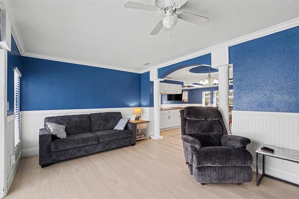 For Sale: $635,000 (4 beds, 2 baths, 1973 Square Feet)