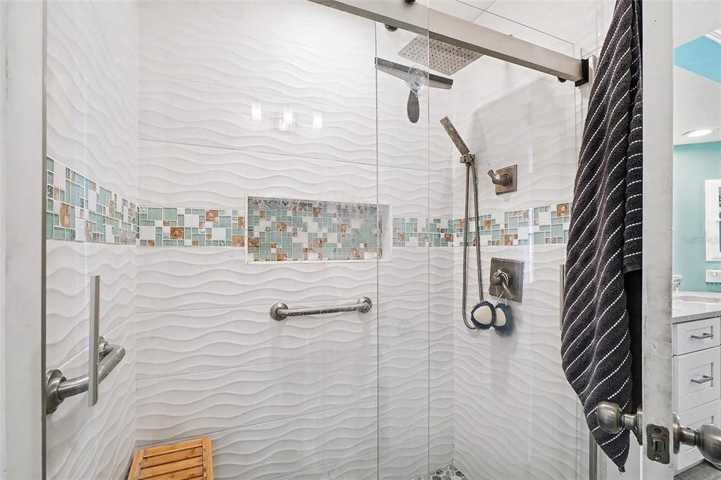 For Sale: $635,000 (4 beds, 2 baths, 1973 Square Feet)