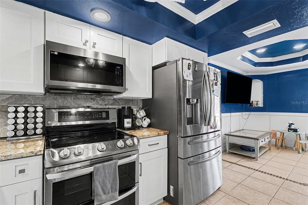 For Sale: $635,000 (4 beds, 2 baths, 1973 Square Feet)