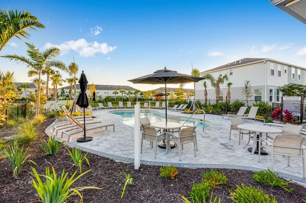 For Sale: $342,629 (3 beds, 2 baths, 1373 Square Feet)