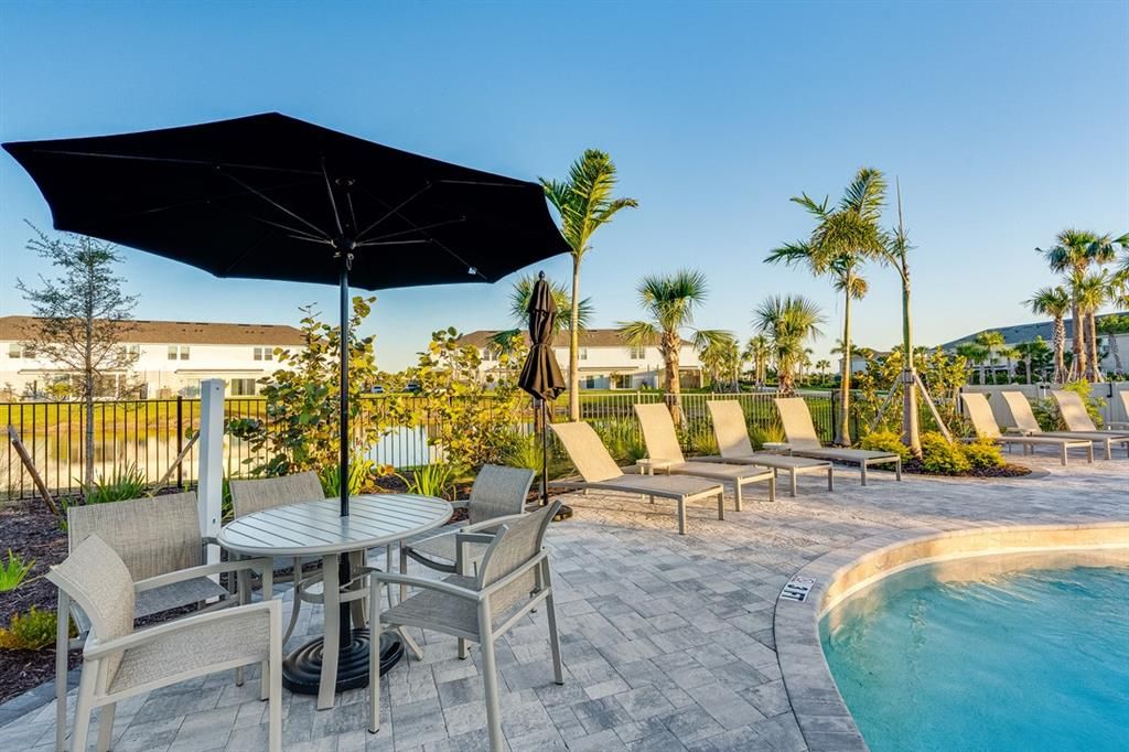 For Sale: $342,629 (3 beds, 2 baths, 1373 Square Feet)