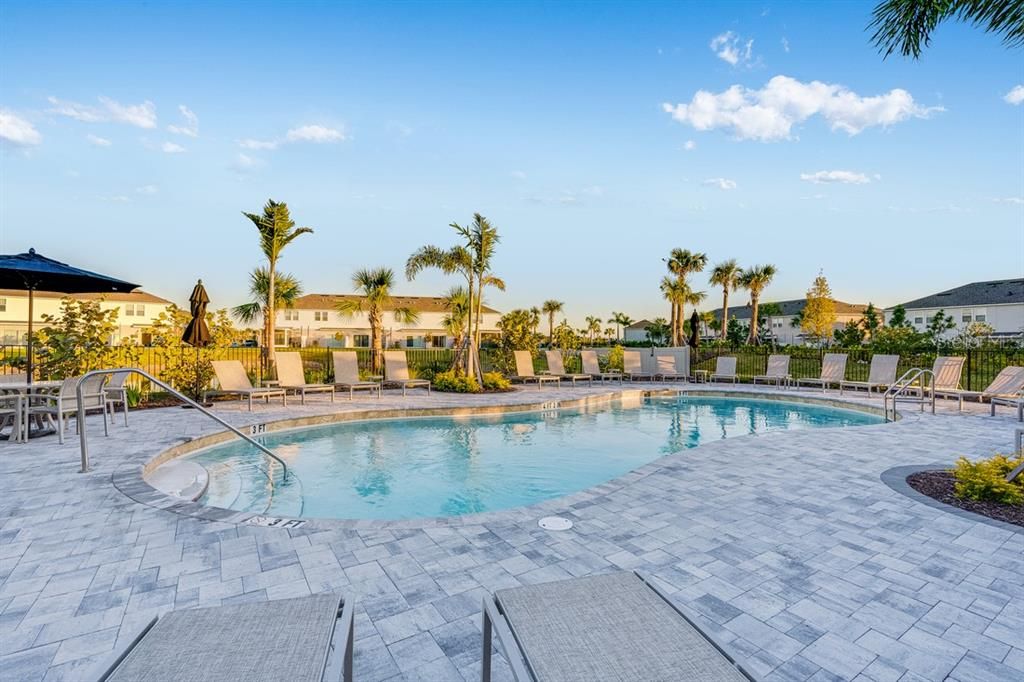 For Sale: $342,629 (3 beds, 2 baths, 1373 Square Feet)