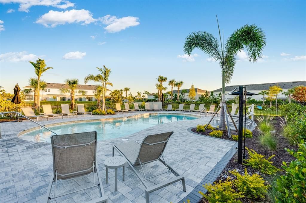 For Sale: $342,629 (3 beds, 2 baths, 1373 Square Feet)