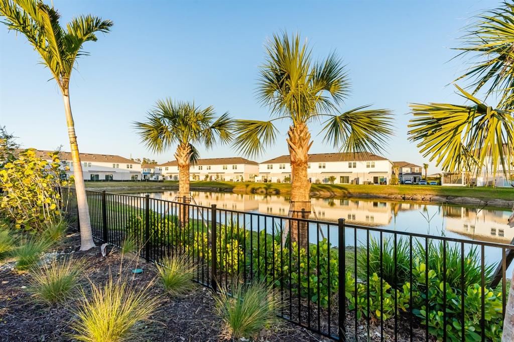 For Sale: $342,629 (3 beds, 2 baths, 1373 Square Feet)