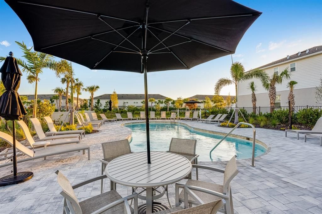 For Sale: $342,629 (3 beds, 2 baths, 1373 Square Feet)