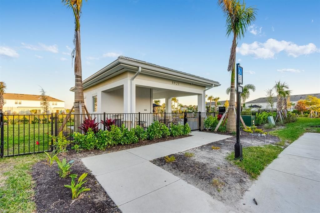 For Sale: $342,629 (3 beds, 2 baths, 1373 Square Feet)