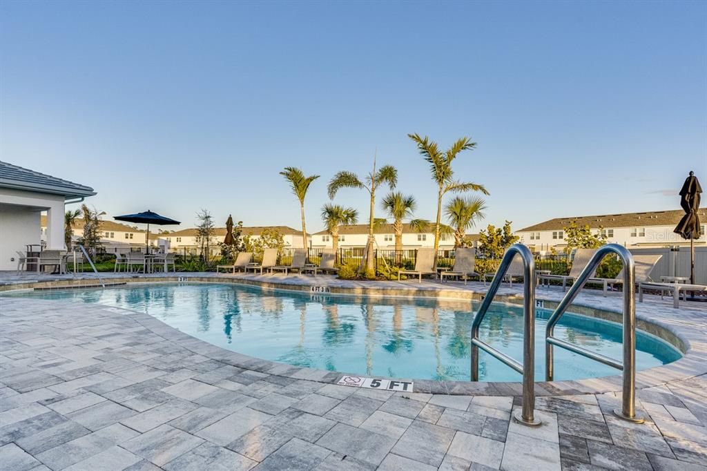 For Sale: $342,629 (3 beds, 2 baths, 1373 Square Feet)