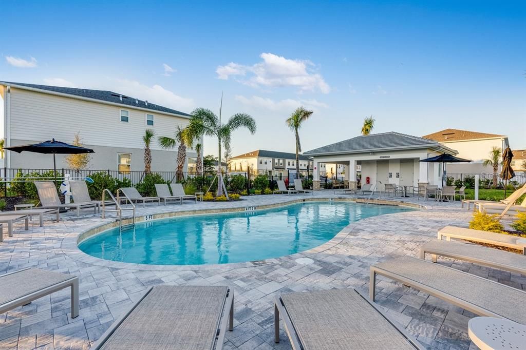 For Sale: $342,629 (3 beds, 2 baths, 1373 Square Feet)