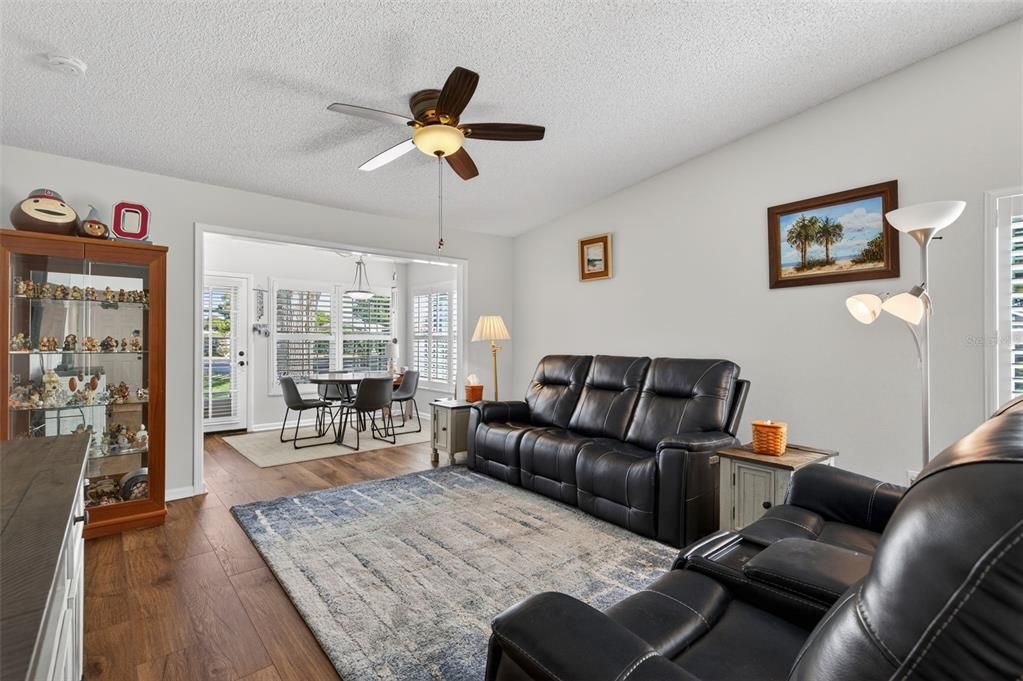 En Venta: $220,000 (2 camas, 2 baños, 1044 Pies cuadrados)