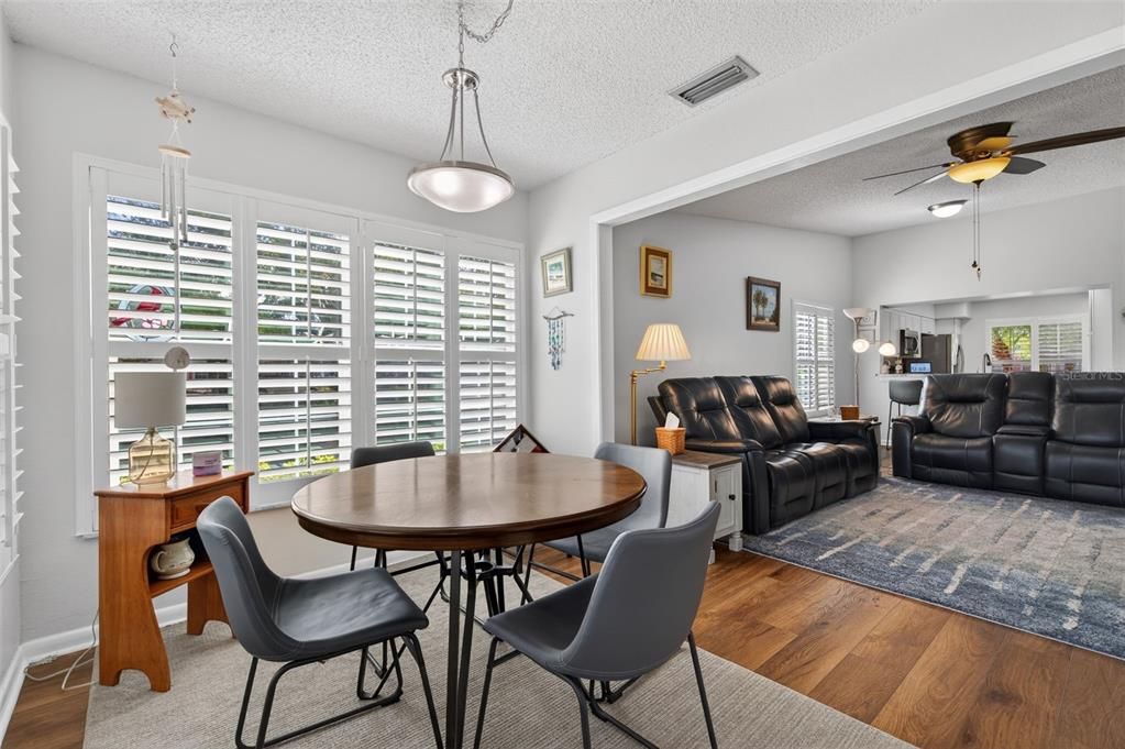 En Venta: $220,000 (2 camas, 2 baños, 1044 Pies cuadrados)