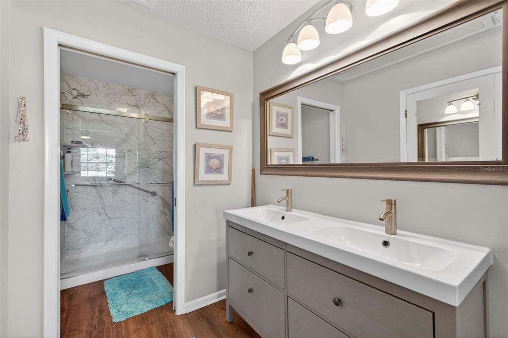 En Venta: $220,000 (2 camas, 2 baños, 1044 Pies cuadrados)