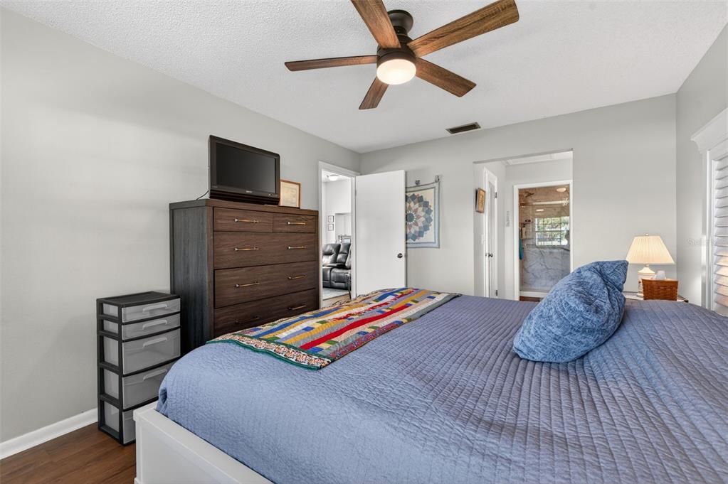 En Venta: $220,000 (2 camas, 2 baños, 1044 Pies cuadrados)