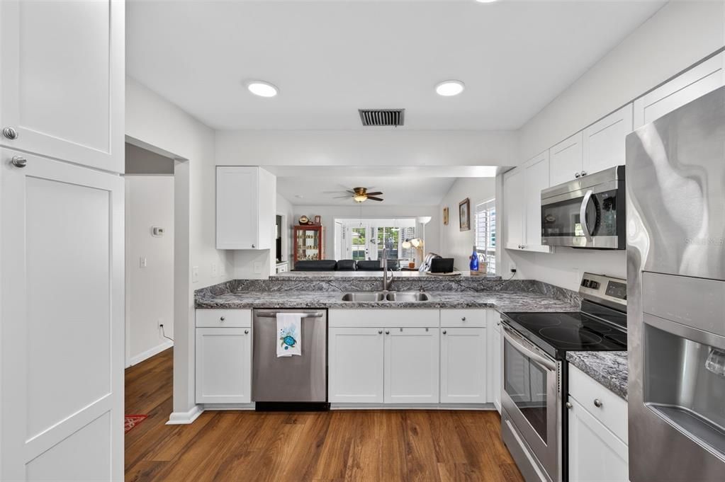 En Venta: $220,000 (2 camas, 2 baños, 1044 Pies cuadrados)