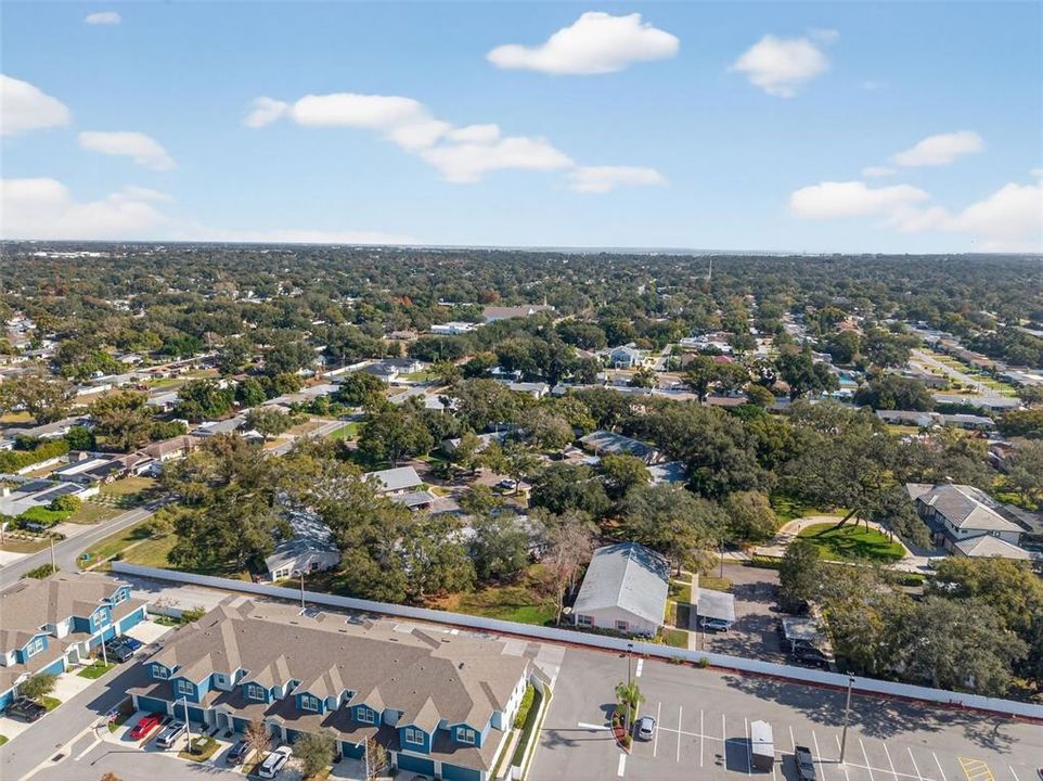 En Venta: $220,000 (2 camas, 2 baños, 1044 Pies cuadrados)