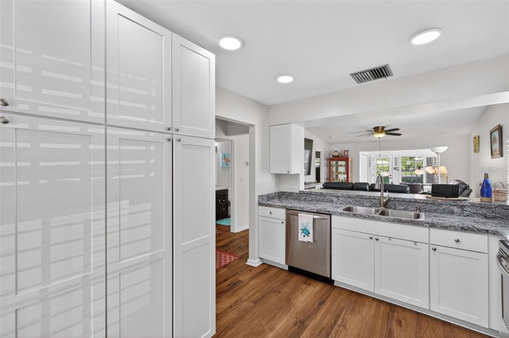 En Venta: $220,000 (2 camas, 2 baños, 1044 Pies cuadrados)