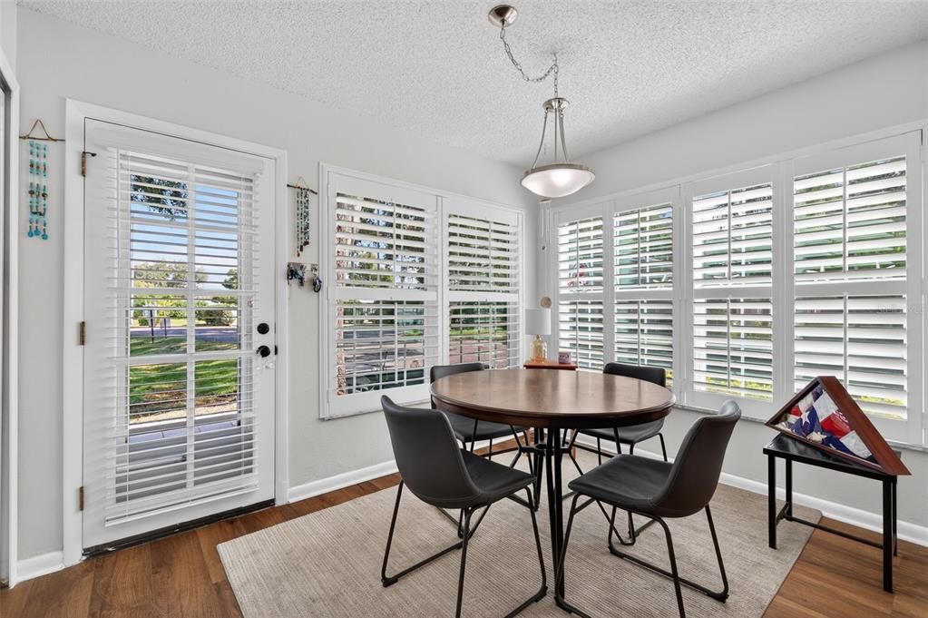 En Venta: $220,000 (2 camas, 2 baños, 1044 Pies cuadrados)