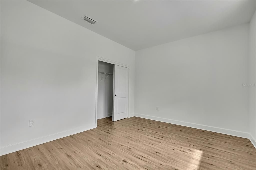 待售: $419,990 (4 贝兹, 3 浴室, 2061 平方英尺)