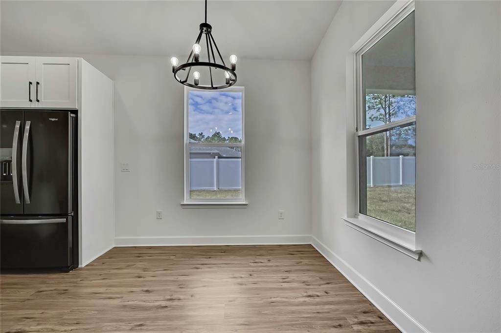 待售: $419,990 (4 贝兹, 3 浴室, 2061 平方英尺)