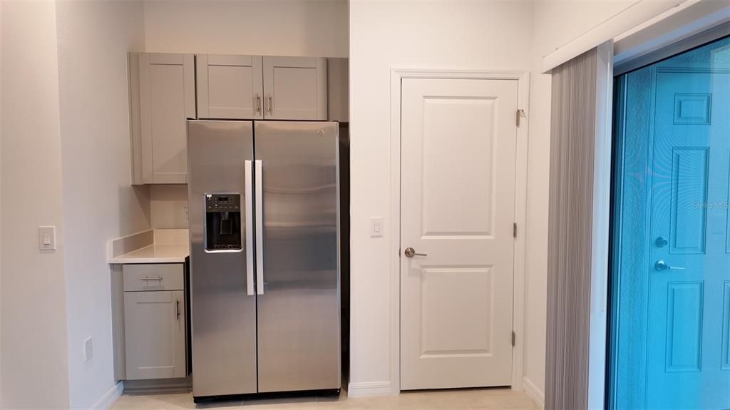 В аренду: $1,800 (2 спален, 2 ванн, 1255 Квадратных фут)