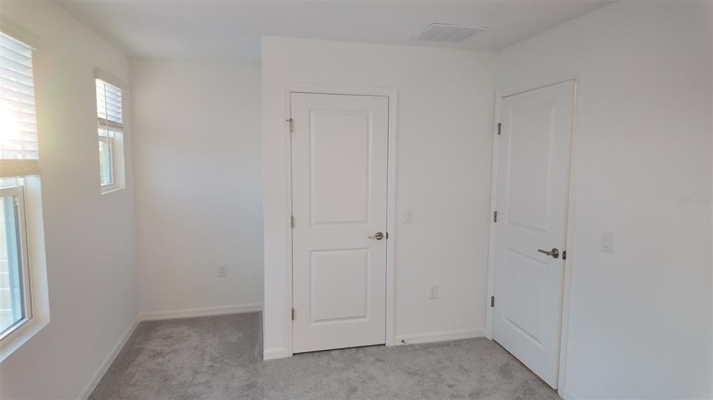 В аренду: $1,800 (2 спален, 2 ванн, 1255 Квадратных фут)