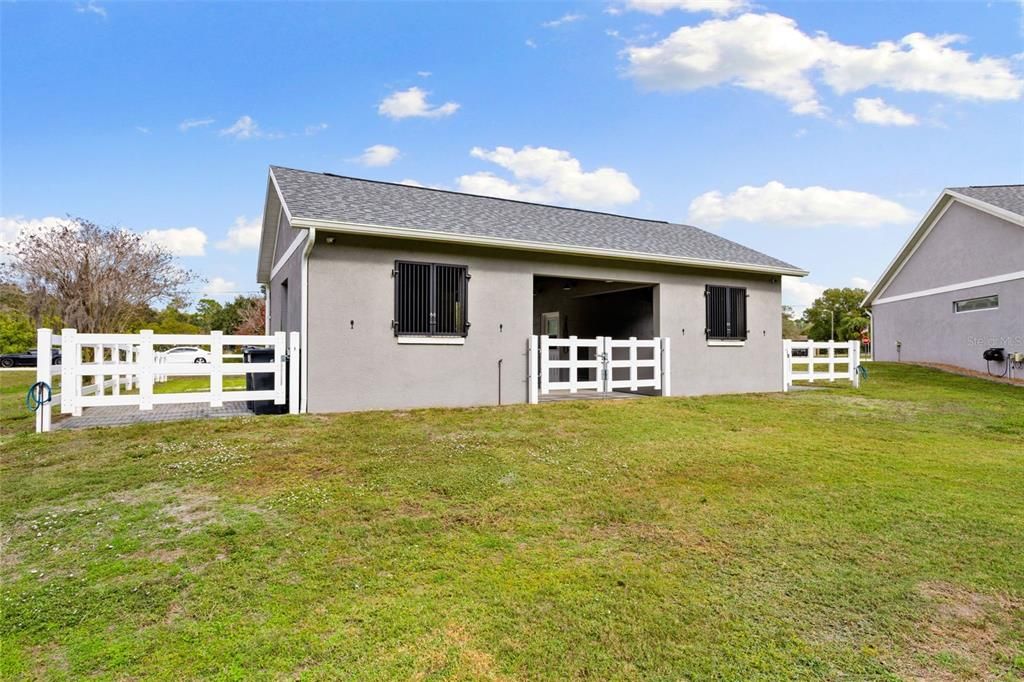 Activo con contrato: $889,950 (3 camas, 2 baños, 2325 Pies cuadrados)