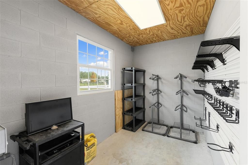 Activo con contrato: $889,950 (3 camas, 2 baños, 2325 Pies cuadrados)