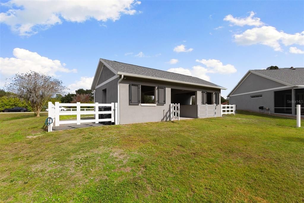 Activo con contrato: $889,950 (3 camas, 2 baños, 2325 Pies cuadrados)
