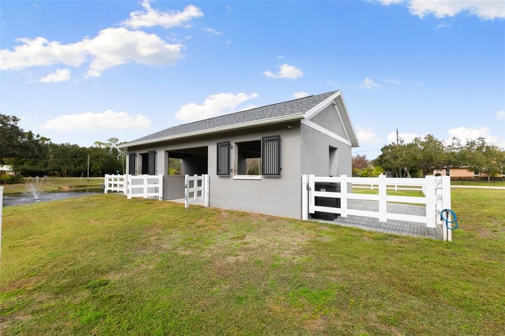 Activo con contrato: $889,950 (3 camas, 2 baños, 2325 Pies cuadrados)