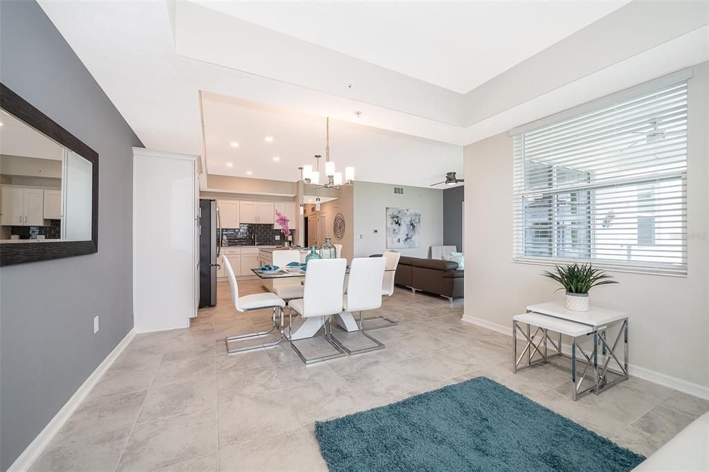 For Rent: $2,300 (2 beds, 2 baths, 1186 Square Feet)