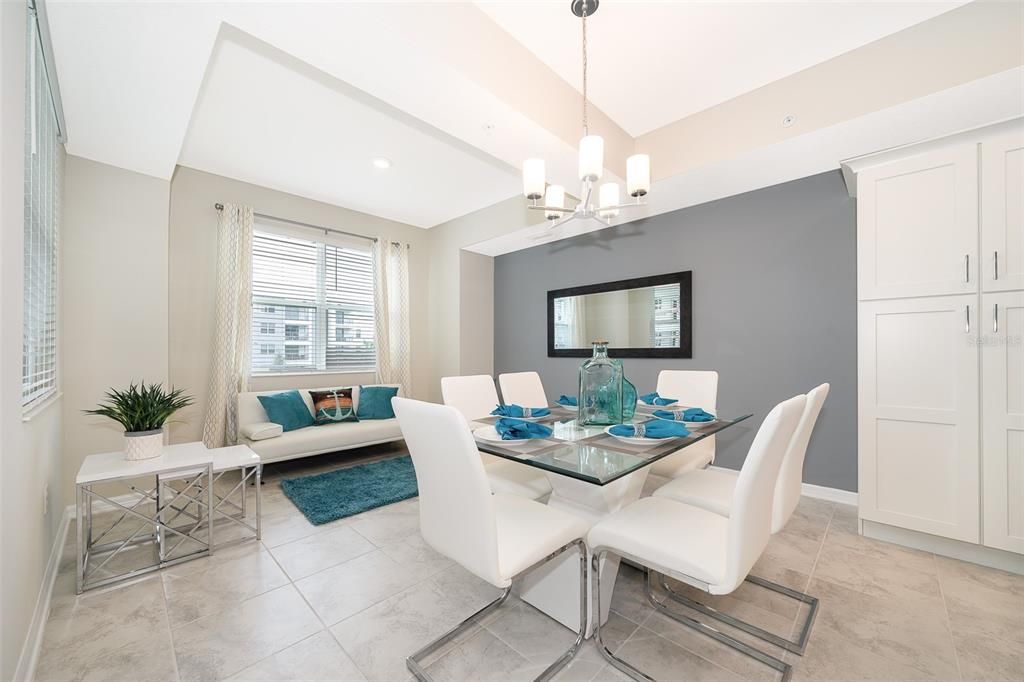 For Rent: $2,300 (2 beds, 2 baths, 1186 Square Feet)