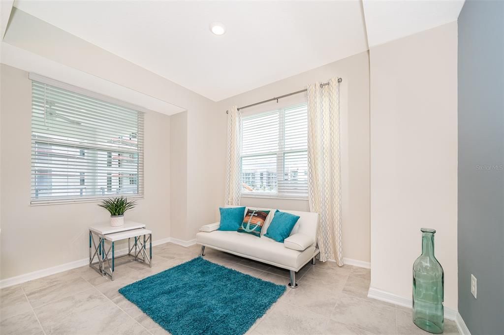 For Rent: $2,300 (2 beds, 2 baths, 1186 Square Feet)