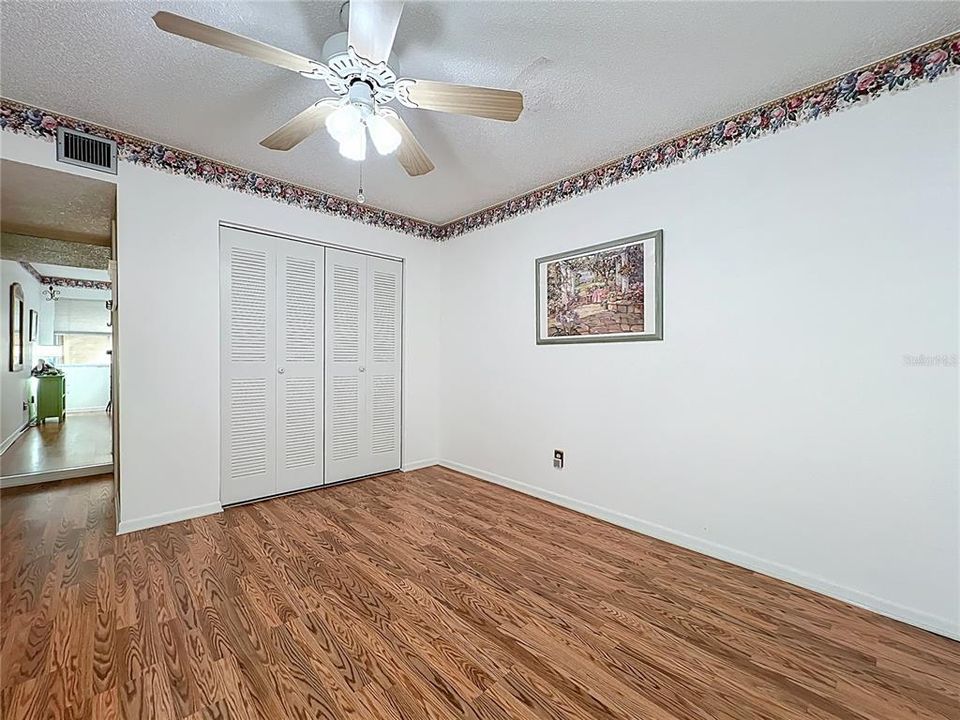 For Sale: $168,000 (2 beds, 2 baths, 897 Square Feet)