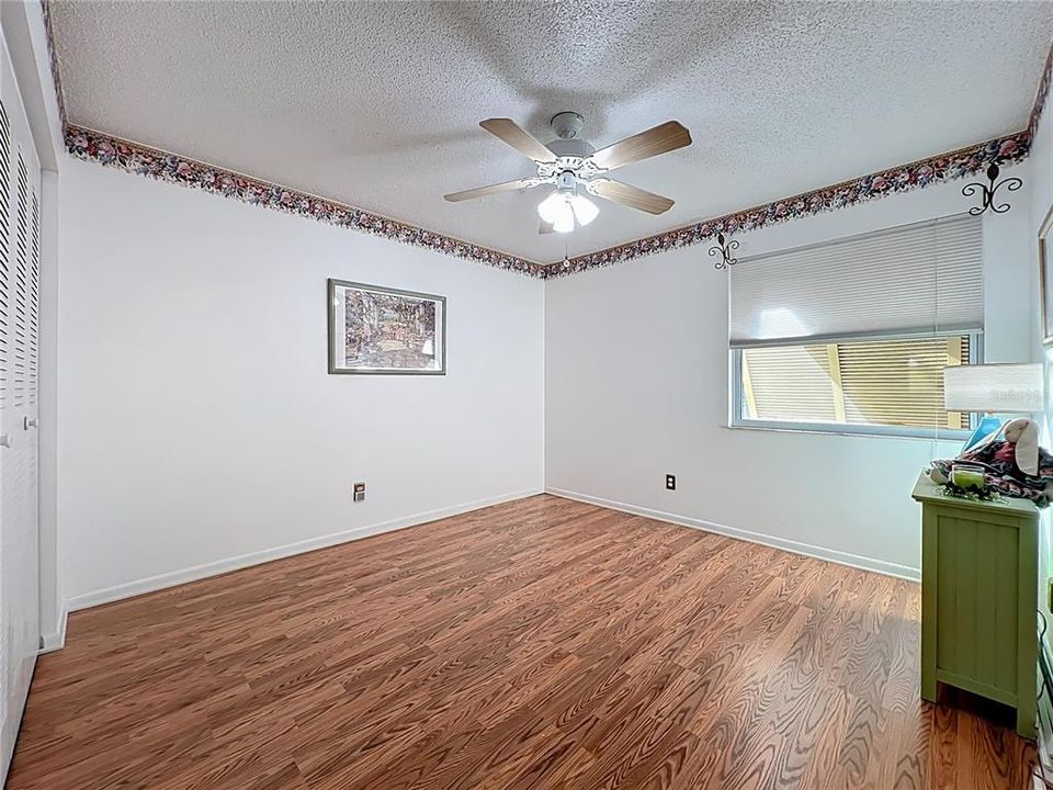 For Sale: $168,000 (2 beds, 2 baths, 897 Square Feet)