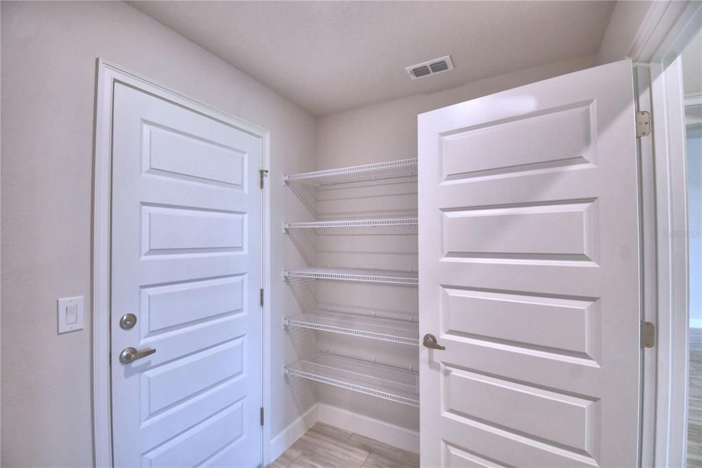 На продажу: $426,846 (3 спален, 2 ванн, 1970 Квадратных фут)