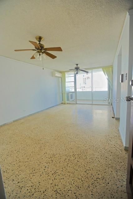 На продажу: $449,000 (2 спален, 1 ванн, 868 Квадратных фут)