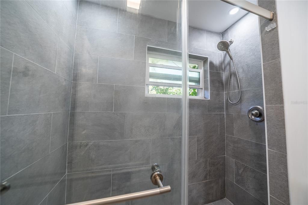 待售: $299,900 (3 贝兹, 2 浴室, 1512 平方英尺)