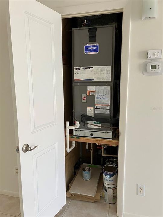 Под контрактом: $219,000 (2 спален, 2 ванн, 900 Квадратных фут)